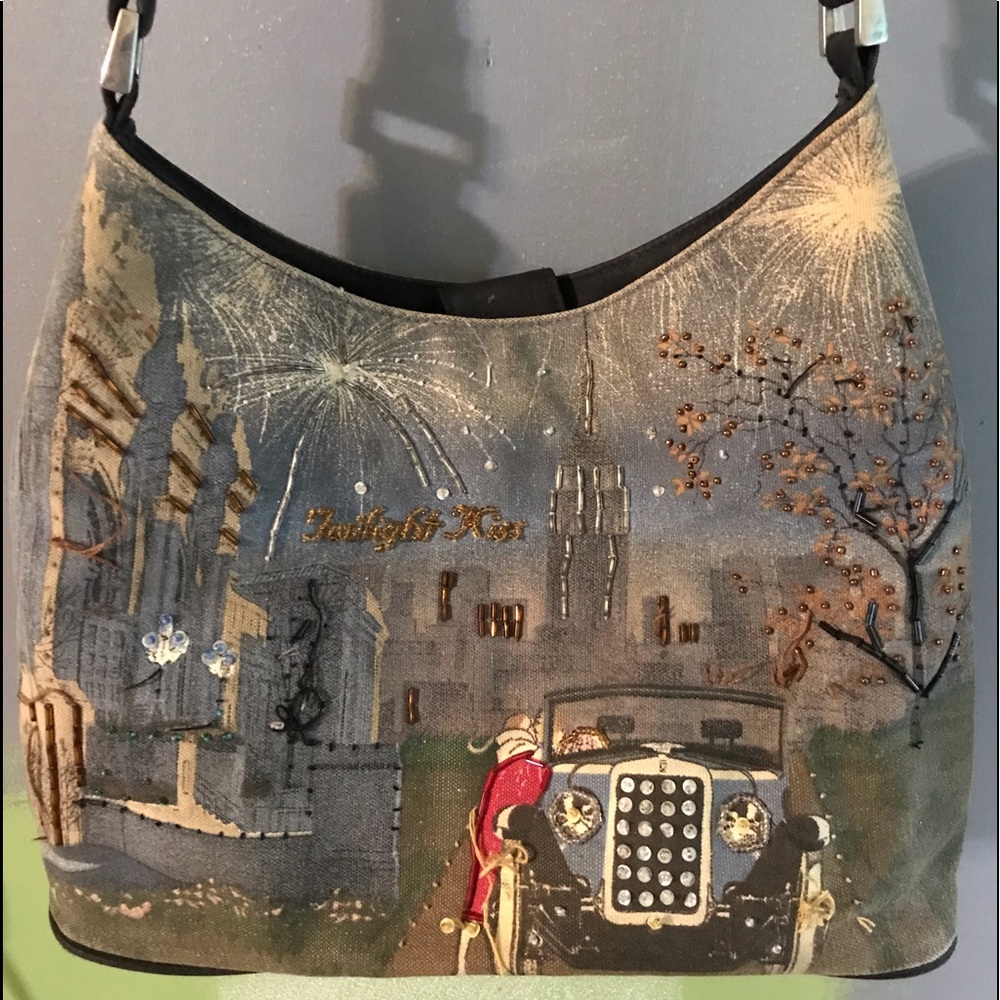 Ladies Vintage Twilight Kiss Purse
